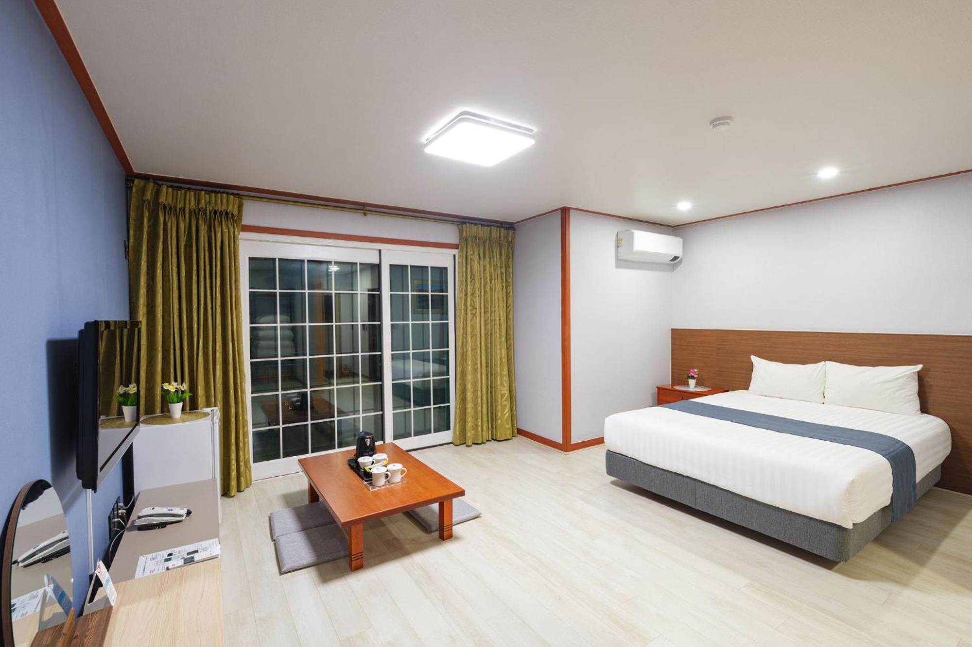 Sea Cliff Hotel Jeju by Eksteriør bilde